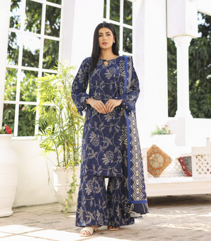 3 piece Khaddar Suit-Embellieshed (Pret)